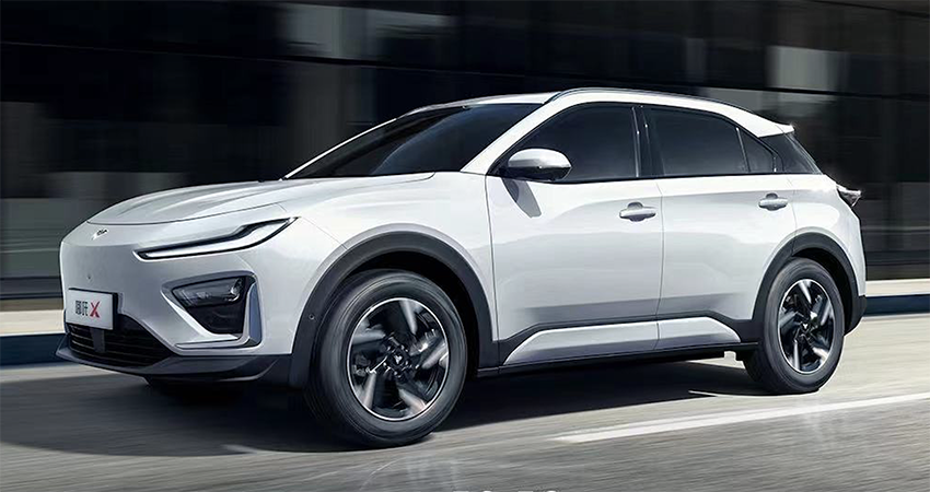 哪吒X 10.88万起售！标配高通8155芯片，支持L2+智能驾驶