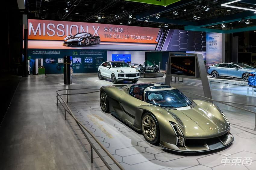 大众集团携五款新能源车亮相进博会，加速智能化电动化转型