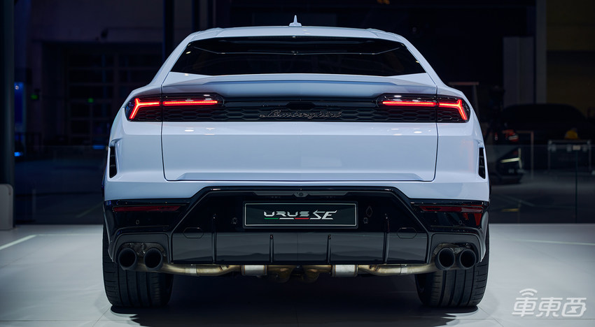 兰博基尼Urus SE震撼首秀：插电混动超级SUV开启电动新纪元