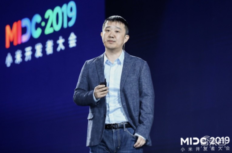 雷军风光带火海尔老总，小米闷声切走家电蛋糕