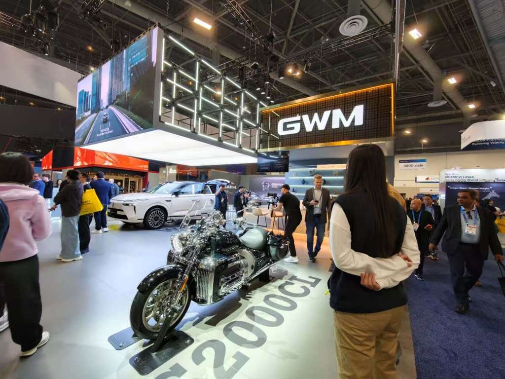 从“会思考”的VLA到自研V8：长城汽车在CES26秀出全动力技术矩阵