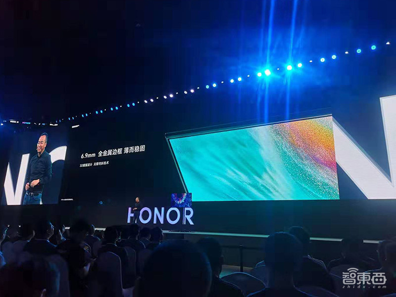 荣耀智慧屏来了!首发搭载鸿蒙OS,海思NPU芯片加持,3799元起卖