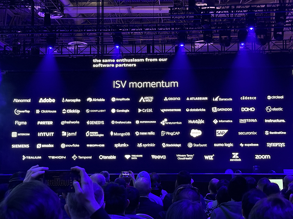 亚马逊最强服务器CPU登场!3nm、192核、暴增L3缓存,苹果力挺