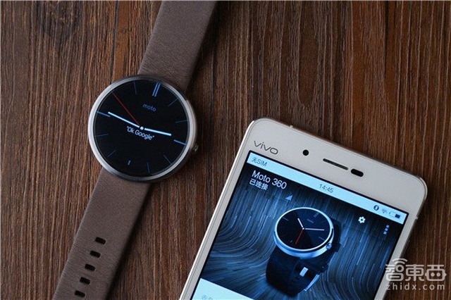 重量级比拼:Apple Watch对比Moto 360