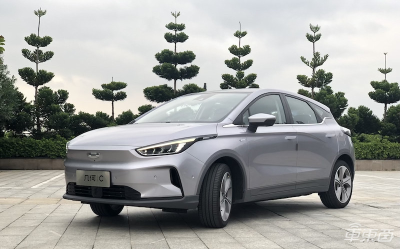 雨天试驾吉利几何C：L2级自动驾驶表现亮眼，综合续航可达440公里