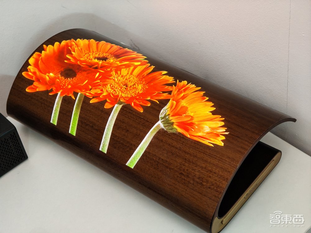 中国硬科技霸场MWC!小米SU7出征,华为搞大事,AI炸了芯片窝