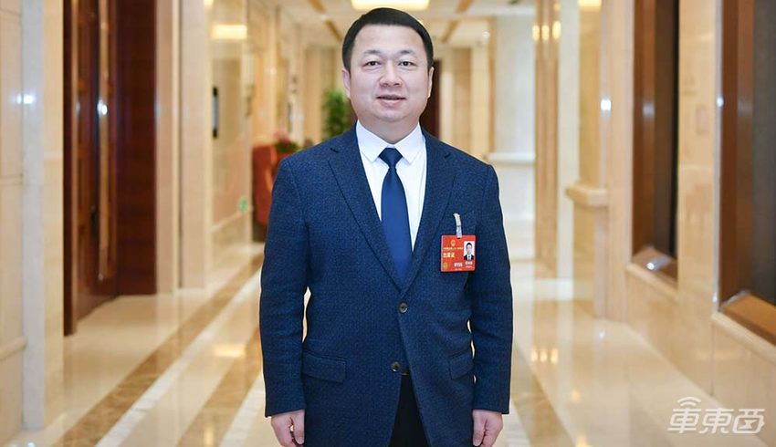 直击两会|超16名车圈大佬提议,智能汽车未来这么搞