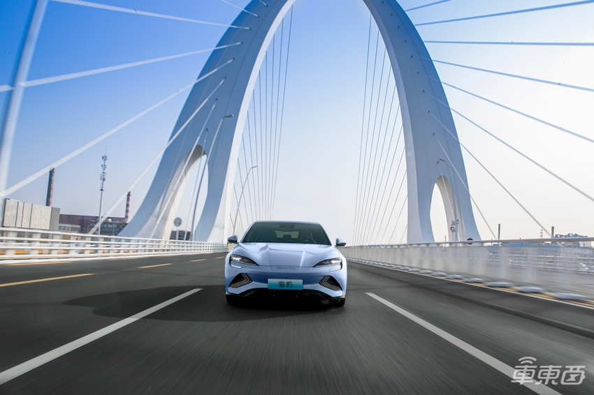 比亚迪海豹获得C-NCAP五星安全评价