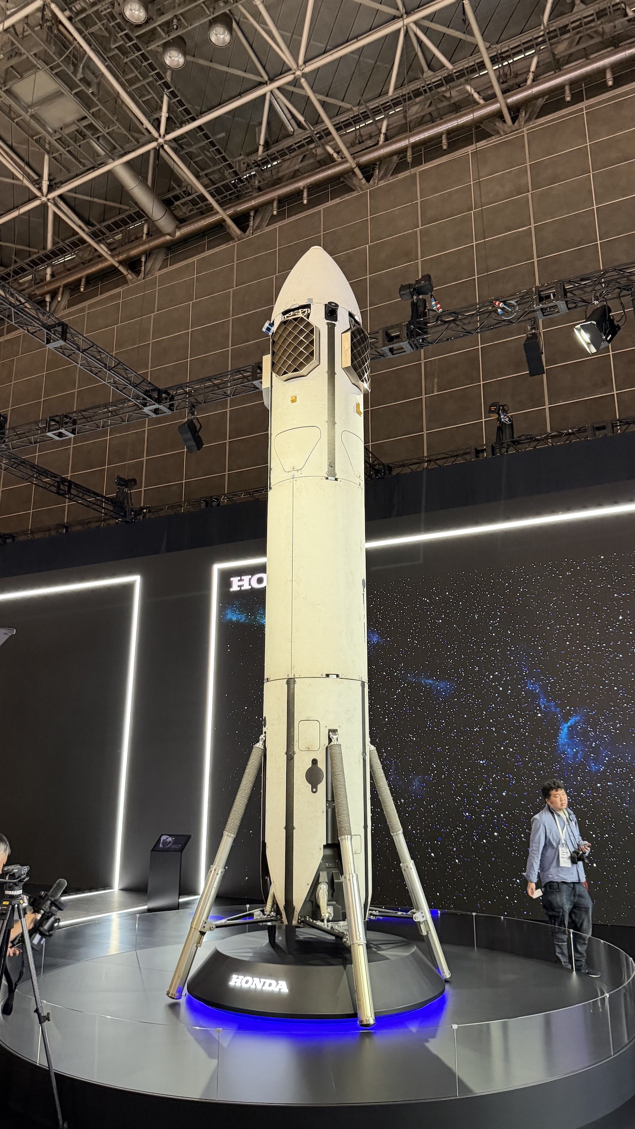 只有一家中国车企参展的世界级车展！有多魔幻？