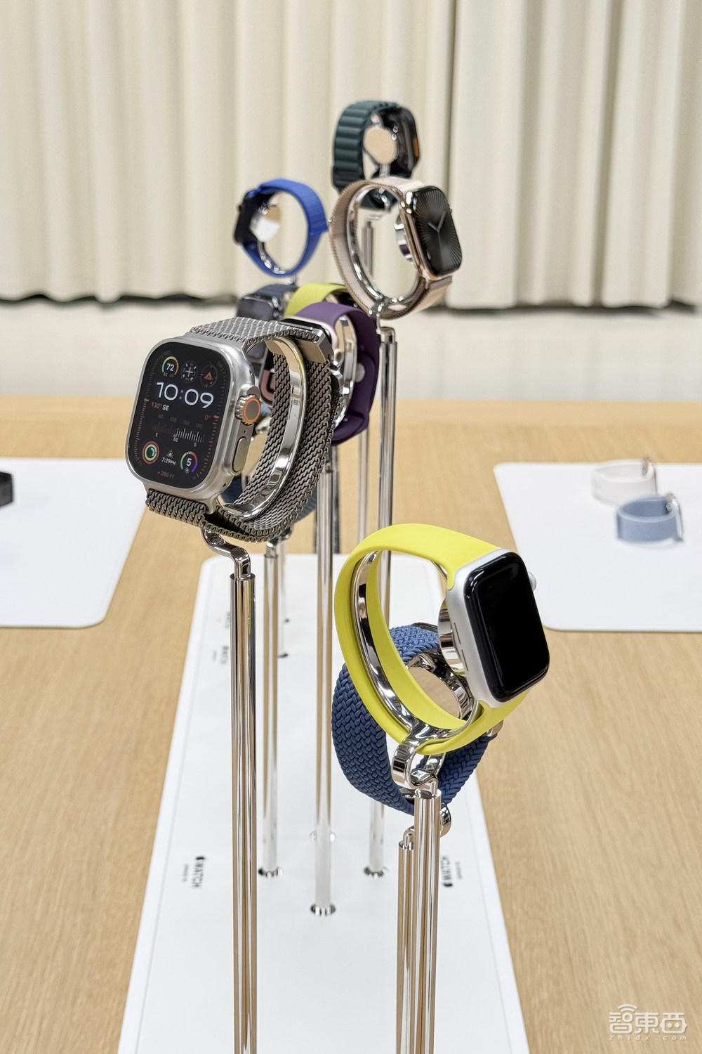刚摸完苹果iPhone 16系列和手表耳机新品，真机和看图真不一样