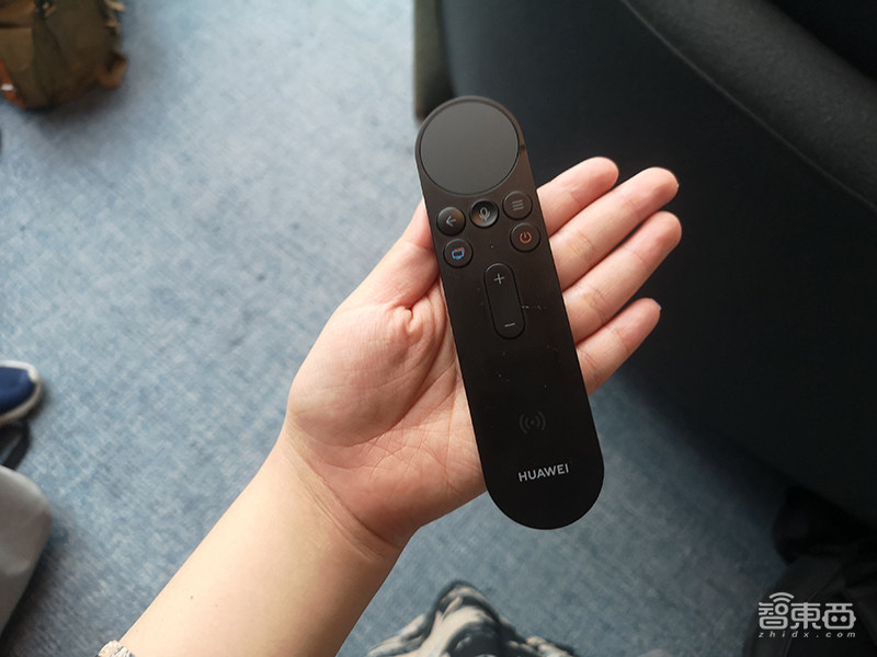 华为智慧屏首发体验!搭载鸿蒙OS+AI芯片,还有AI教你健身