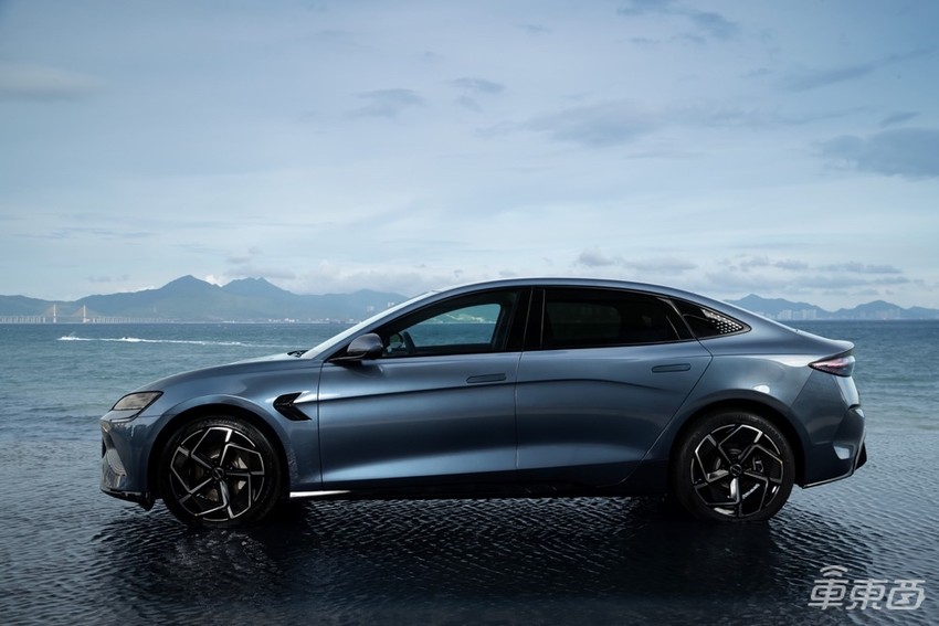 比亚迪版“Model 3”上市!20万起售,买它还是特斯拉?