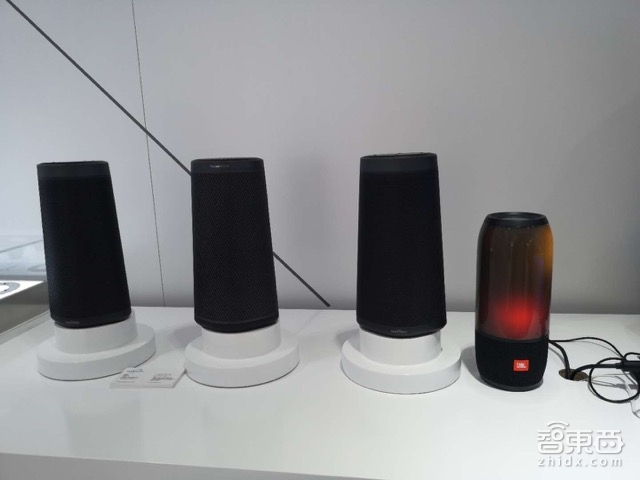 智能语音产业井喷:AI音箱与蓝牙音箱同场“互撕”