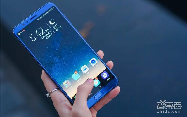 16个月五款产品!华为AI手机极速进化