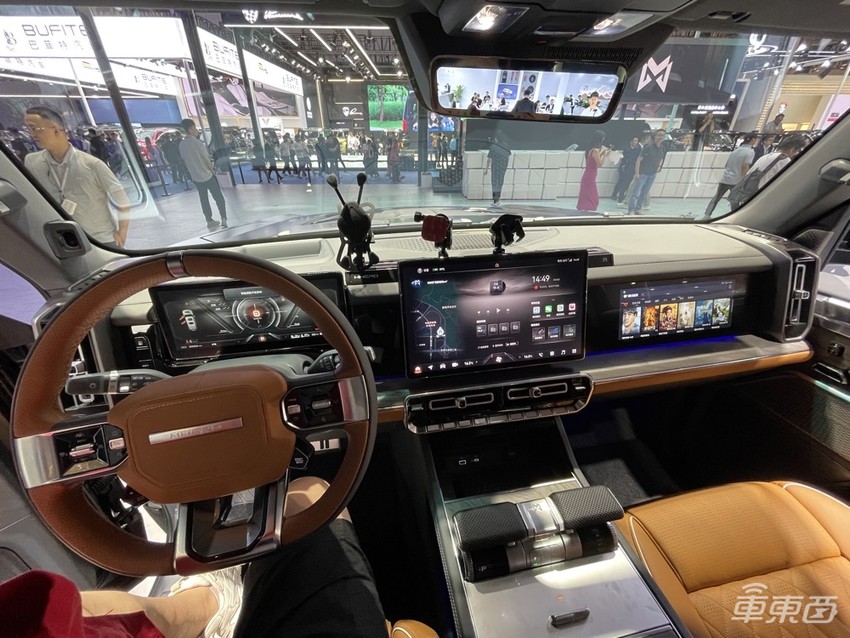 成都车展首日：比亚迪长城正面过招，合资车企且战且退