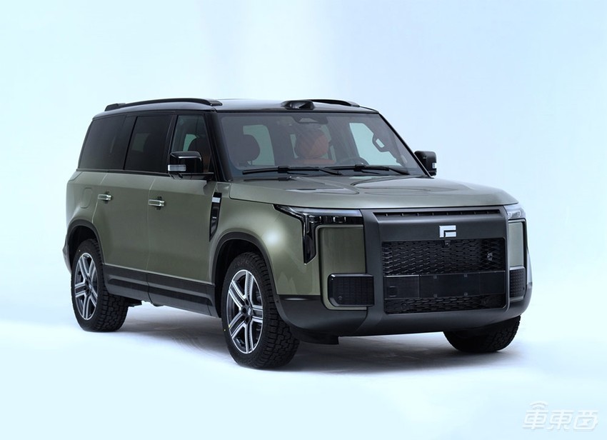 极石01售价34.99万起！除了彩电大沙发，还带厨房热水器