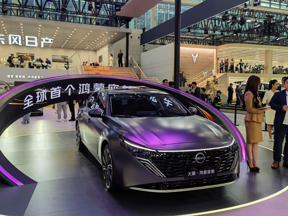 五大趋势看懂2025广州车展：增程纯电对攻，智驾成最大变量，华为稳坐“隐形C位”