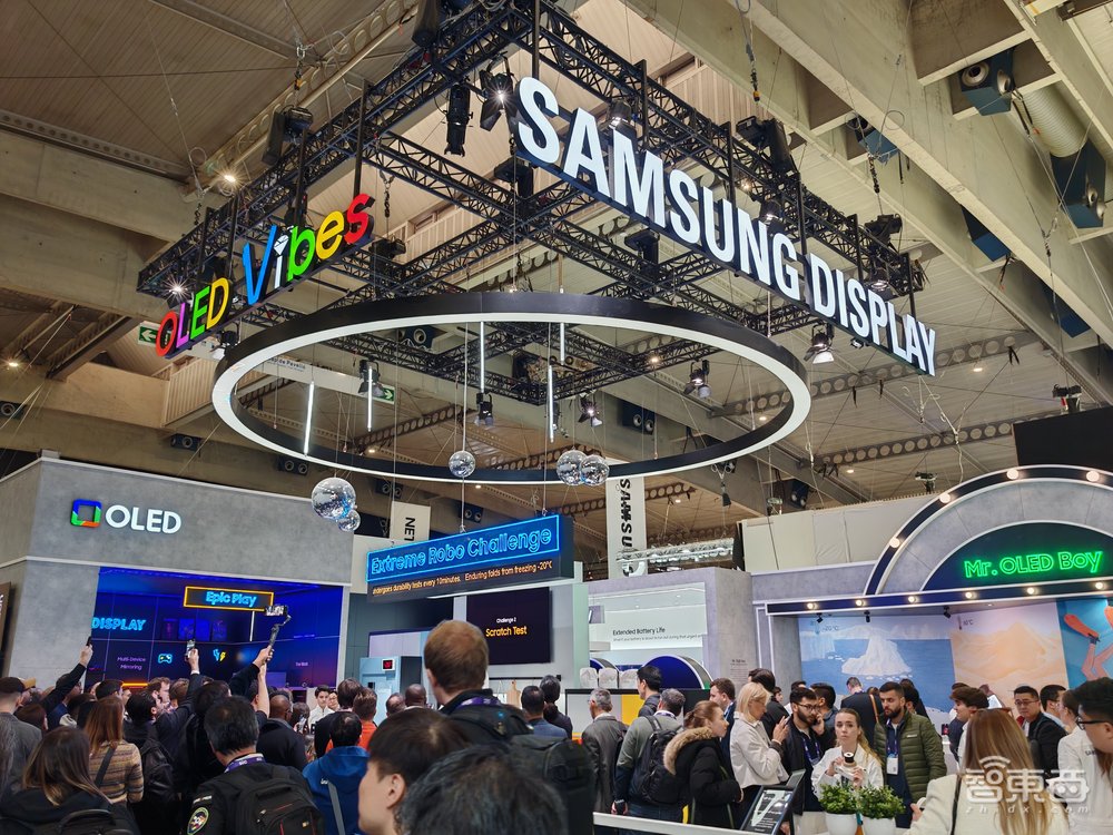 中国硬科技霸场MWC！小米SU7出征，华为搞大事，AI炸了芯片窝