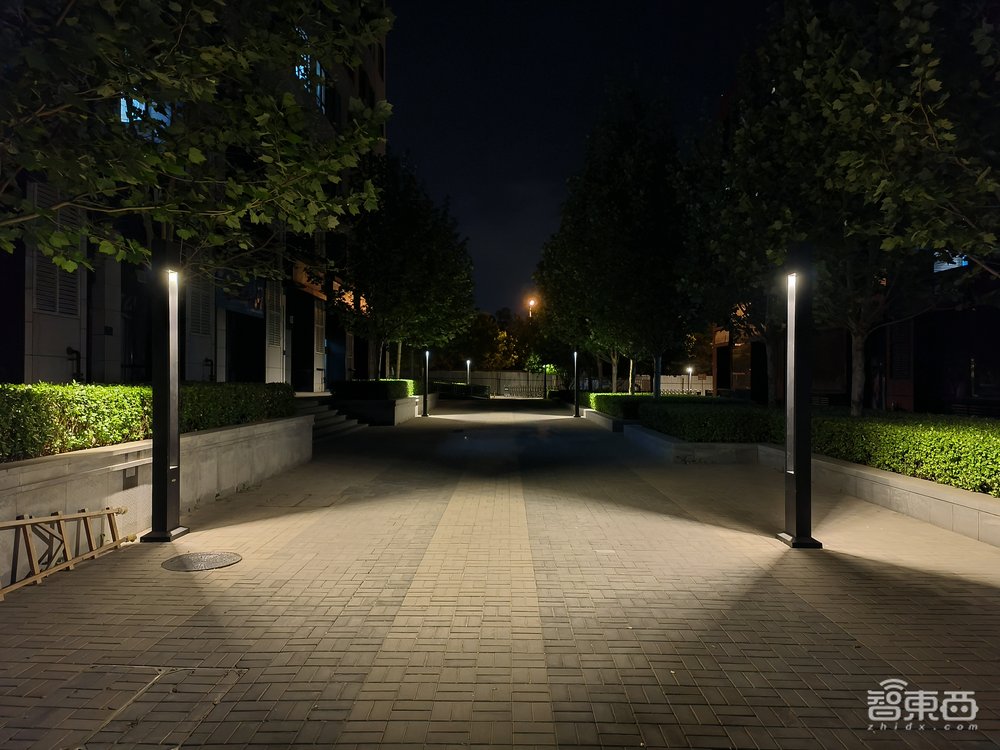 OPPO Reno8 Pro+体验:自研影像NPU提升逆光、夜拍,大镜头窄边框抢眼