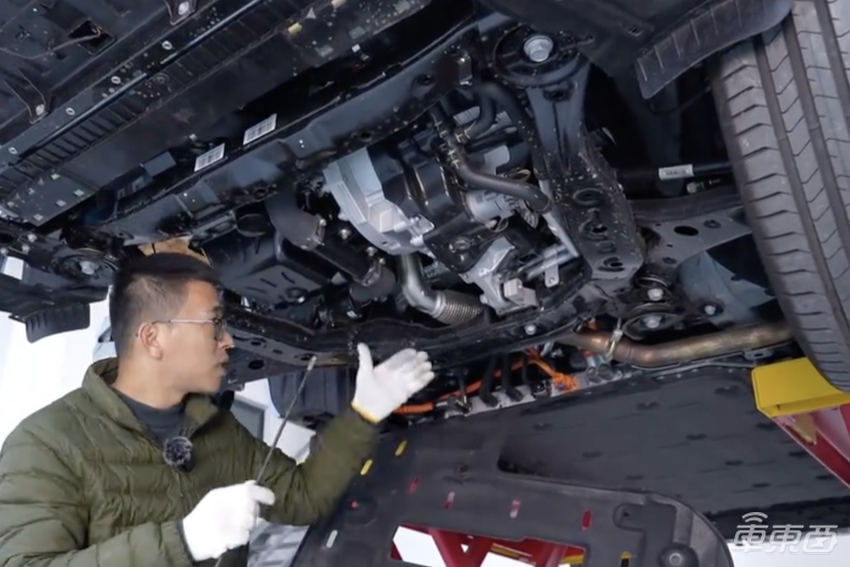 赛力斯已报案!10天内三次回应,揭秘问界M7起火事故4大疑团