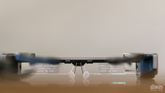 英国大剧院推AR字幕眼镜,听障观众也能看见台词