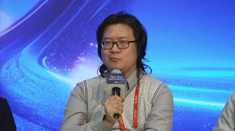 100亿都不够烧！机器人公司CEO们给出新判断：具身智能不能再照搬LLM