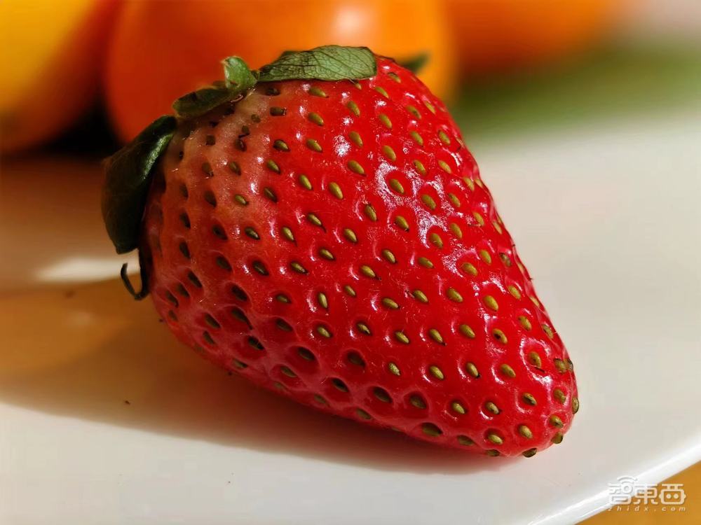 iQOO 12 Pro深度体验:PC级游戏体验成真,影像长焦出彩,AI大模型加持的小V很能干