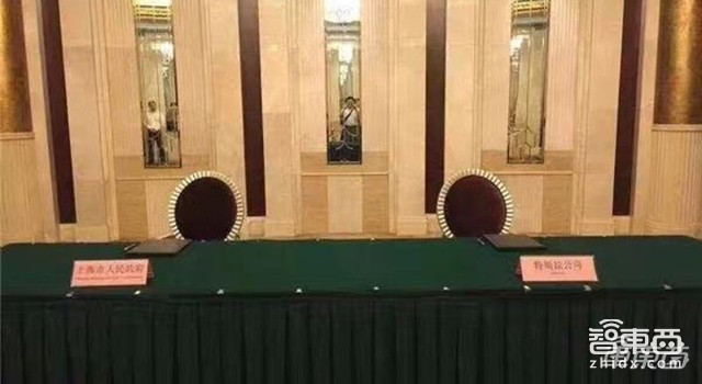 Model 3国产版32.8万开卖!续航460公里 定金2万