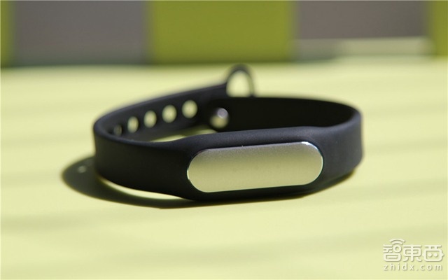 智东西晚报周末版:小米手环出货量超600万
