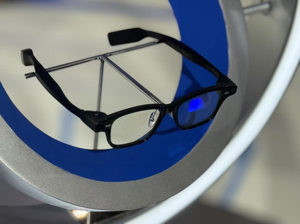 成交量10倍增長，平均9天一款新品！深扒AI眼鏡野蠻生長背后