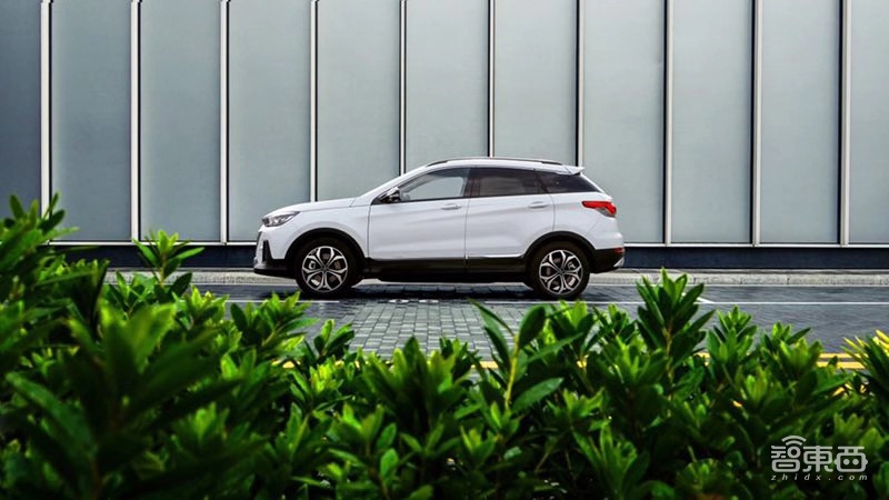 北汽新能源旗舰SUV上市 续航415公里17万起售