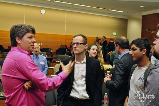 智东西晚报:罗永浩辟谣锤子被收购传闻 小米辟谣炸机门系自动降落