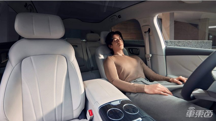 飞凡F7推出全新智能座舱，对标蔚来ET7，3月27日正式上市