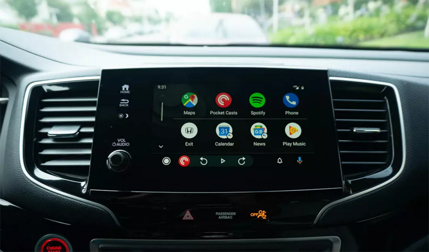 外媒体验新版Android Auto:UI向手机看齐 还有深色主题