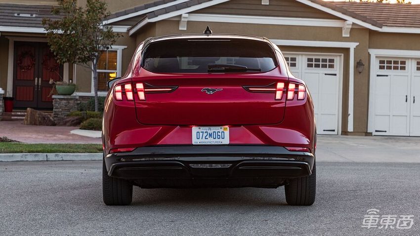 野马首次触电！首试Mach-E凭什么挑战Model Y