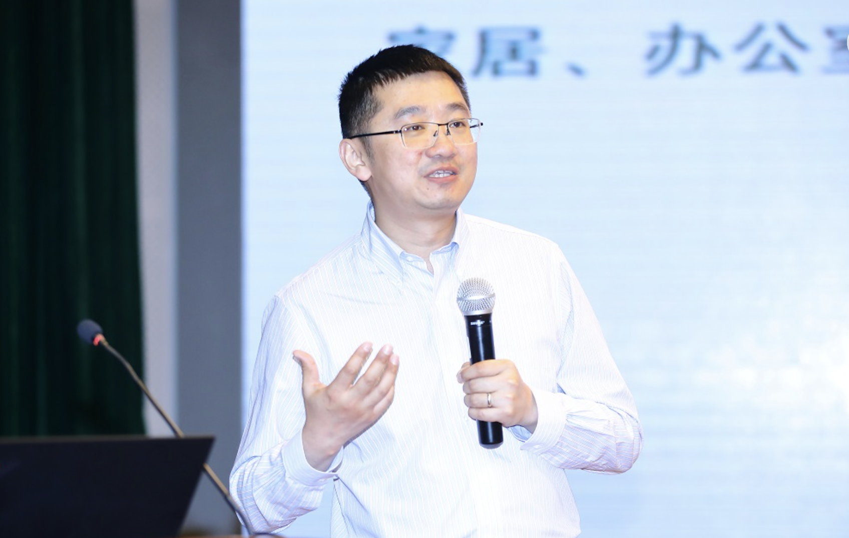 国内大厂AI人才迁徙图谱:半年19位AI大牛变动!