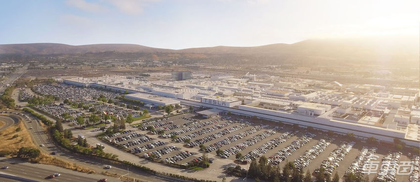 特斯拉为什么不缺芯？