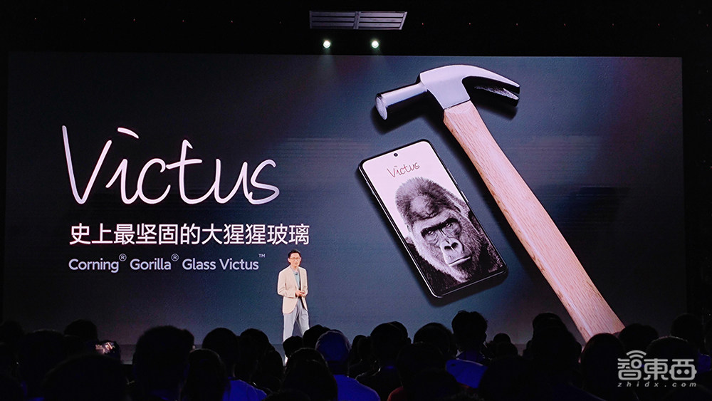 Redmi掌门卢伟冰:一部Note手机要用114颗芯!缺芯至少还要一年