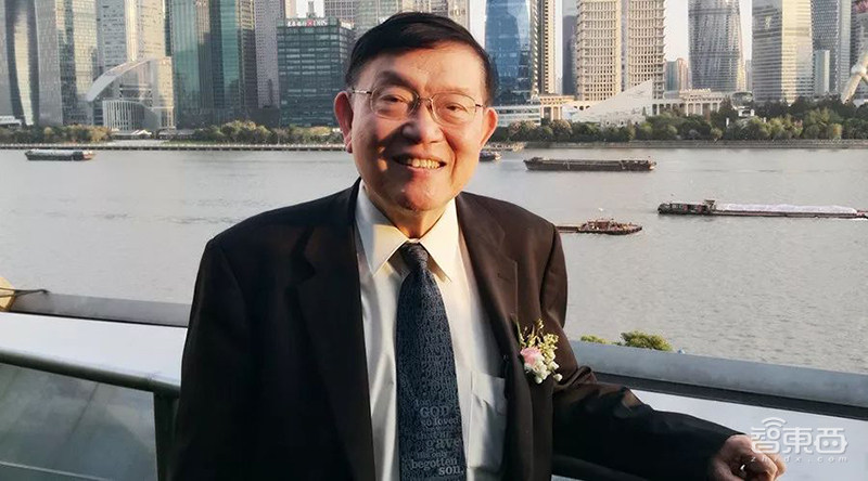 中芯国际开盘暴涨245%!市值超6000亿,揭秘300倍牛股资本膨胀史