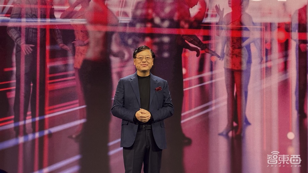 AI圈顶流捧场!黄仁勋苏姿丰都来了,联想亮AI Now智能体大招,连甩10多个重磅AI产品