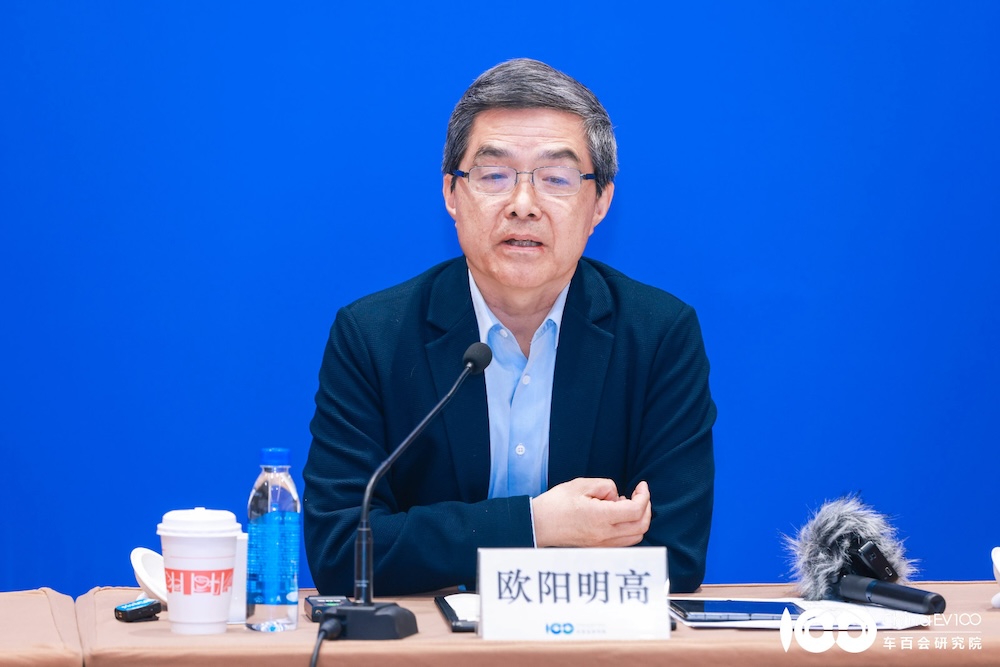 中科院院士预判固态电池十年内会更新三代！2035年新能源市占率超8成