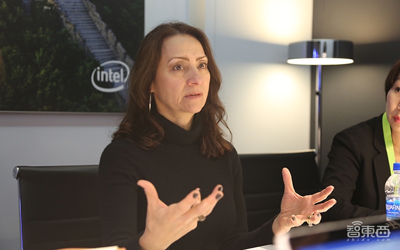 对话英特尔高级副总裁Sandra Rivera:5G大规模商用明年见,押宝三大场景