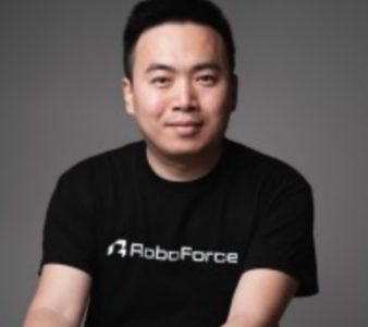 华人在硅谷造2.1米人形机器人,获CMU投资