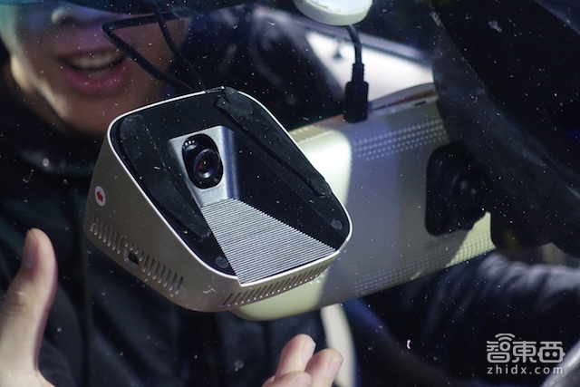 出门问问智能车载后视镜落地 AI技术又一商业化尝试