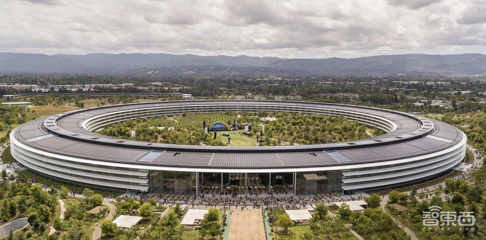 裁员百人、赔钱2亿、强制线下办公，最赚钱的苹果日子也不好过了