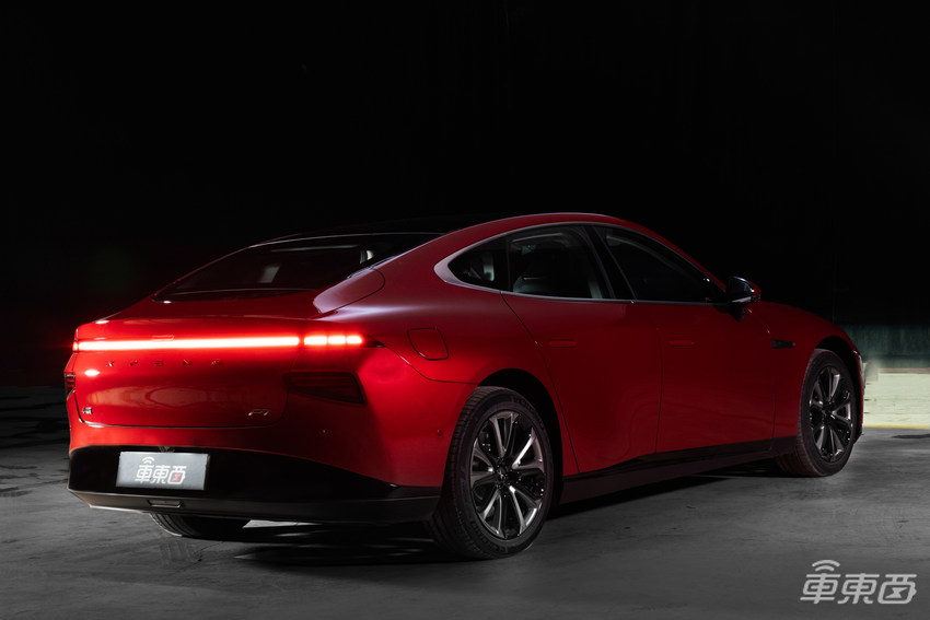 轿跑竟被玩成“乐夏”？看完这条视频，我发现智能汽车的最大乐趣！