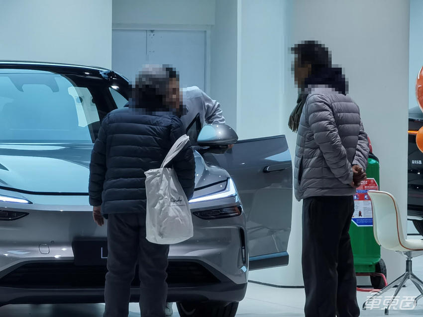 线下探店乐道:手握订单超5万,现在下单年后才能提车