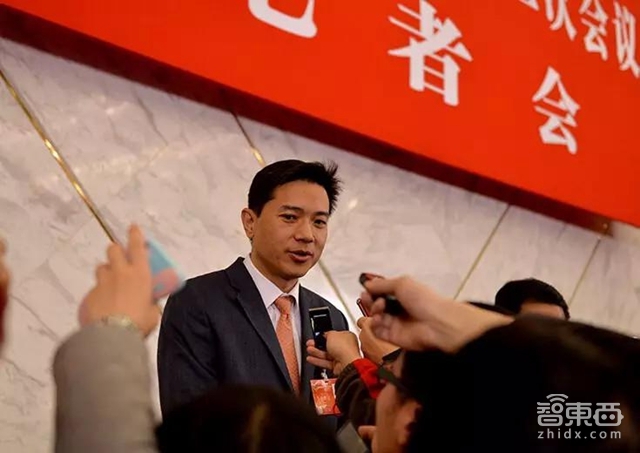 CEO们的两会:李彦宏马化腾雷军的这些提案押宝了智能