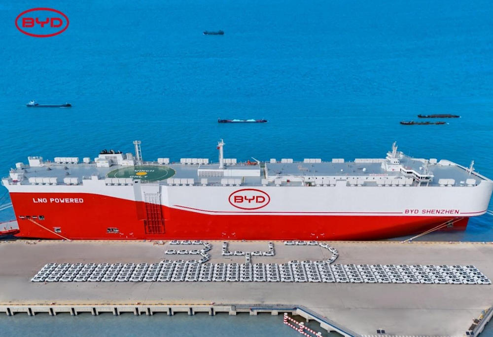 车企为电池厂打工实锤！11大车企年赚620亿，比宁德时代还少100亿