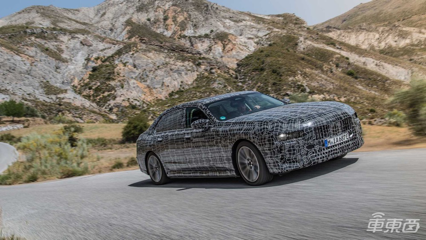 劳斯莱斯首款纯电路测谍照曝光!外形酷似魅影,明年底上市